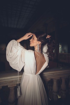 Mena 6